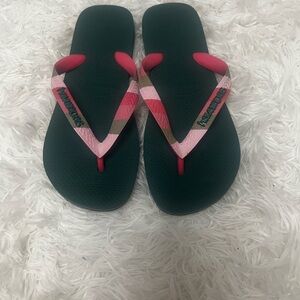 Havaianas Women's Sandals - Dark Green and Pink